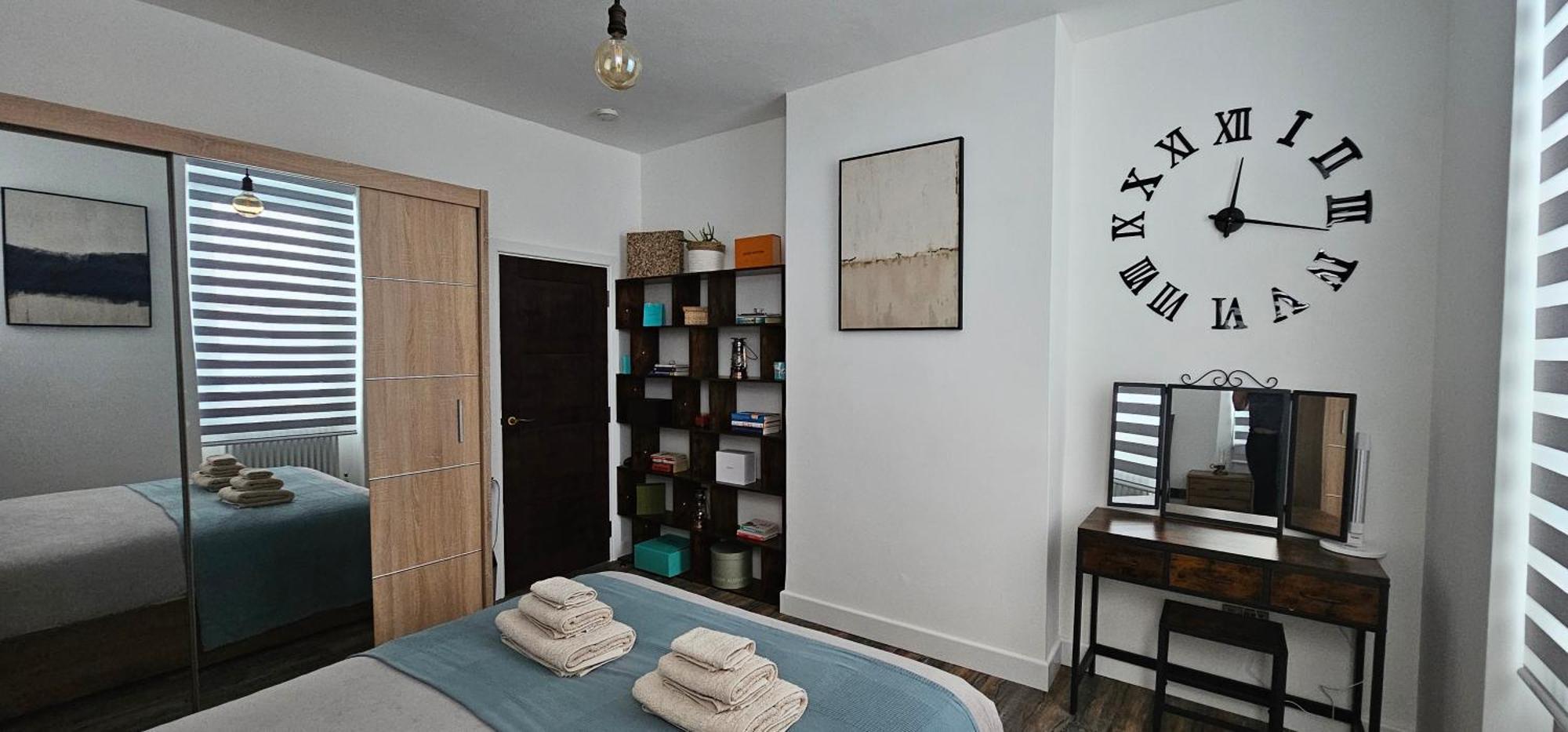 Tower Bridge Spacious King Bedroom With Extra Large Windows Londra Exterior foto